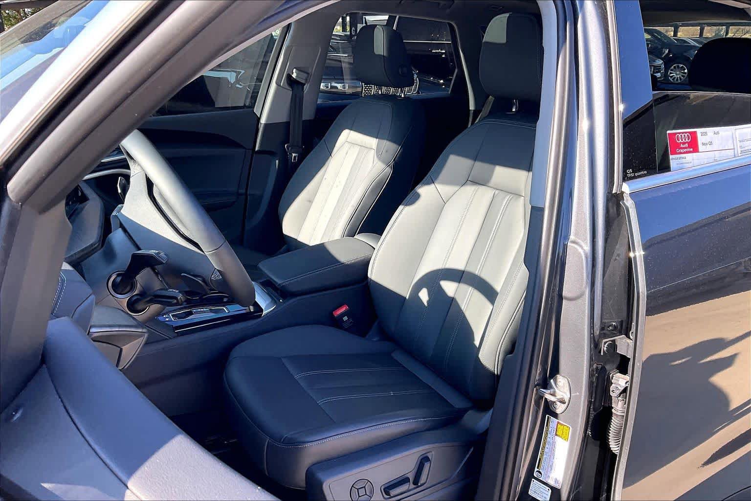 Used 2025 Audi Q5 Premium Plus w/ Premium Plus image 7