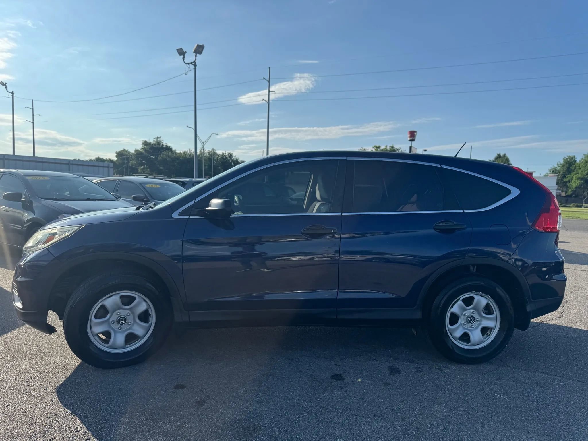 Used 2015 Honda CR-V LX image 6