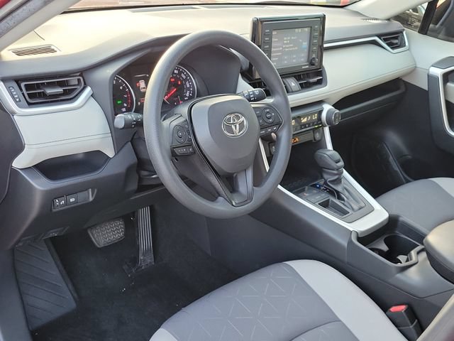 Used 2020 Toyota RAV4 XLE FWD image 21