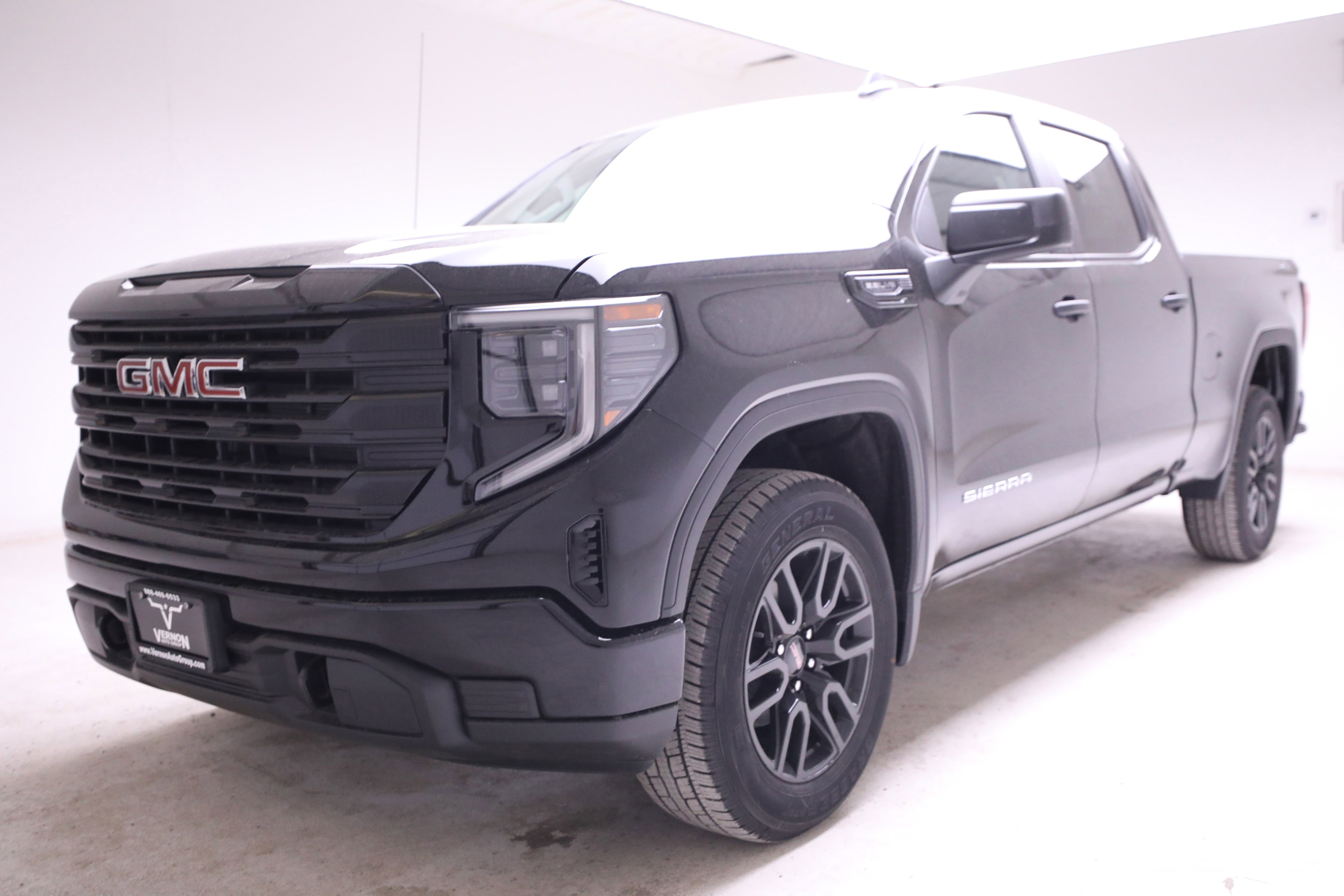 New 2026 GMC Sierra 1500 Pro w/ Graphite Edition