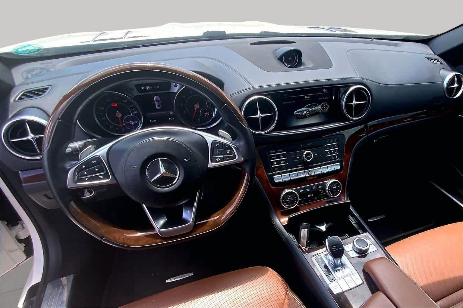 Used 2017 Mercedes-Benz SL 450 image 16