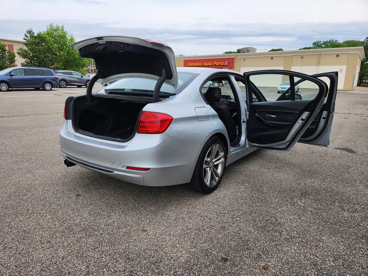 Used 2014 BMW 328i xDrive Sedan AWD/4WD image 15