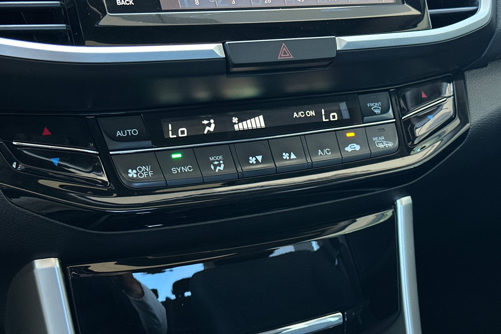 Used 2017 Honda Accord EX image 18