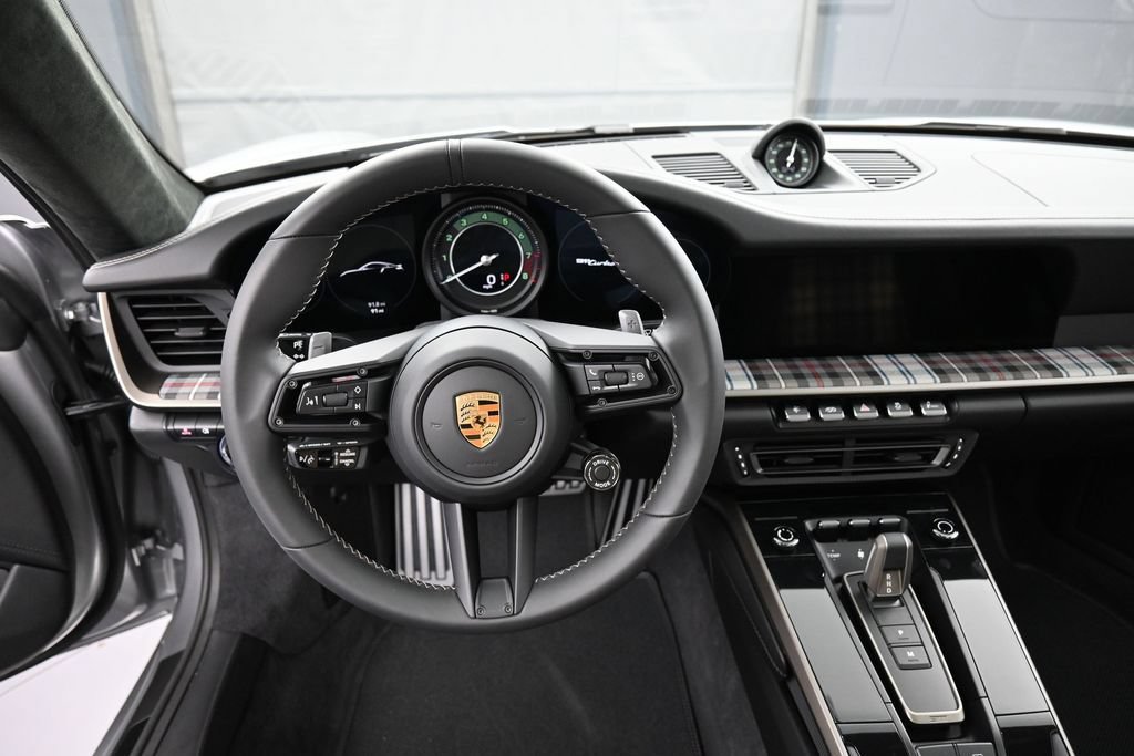 Certified 2025 Porsche 911 Turbo AWD/4WD image 19