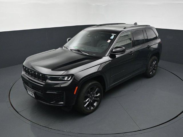 Used 2026 Jeep Grand Cherokee Limited AWD/4WD image 14