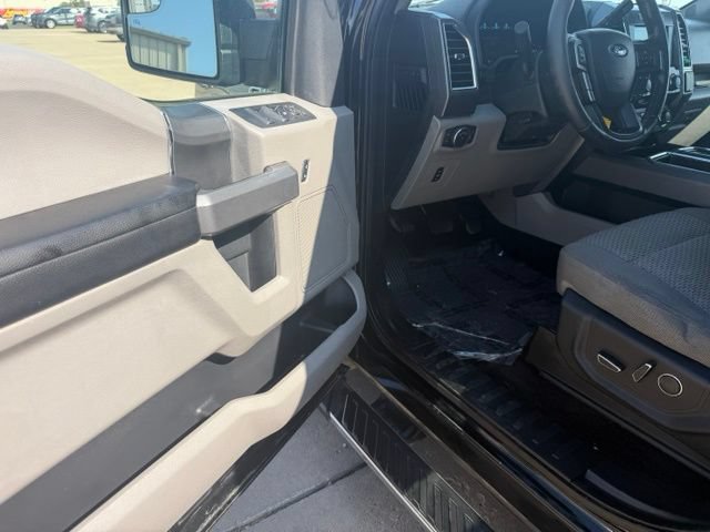 Used 2016 Ford F150 XLT w/ Equipment Group 302A Luxury RWD image 15