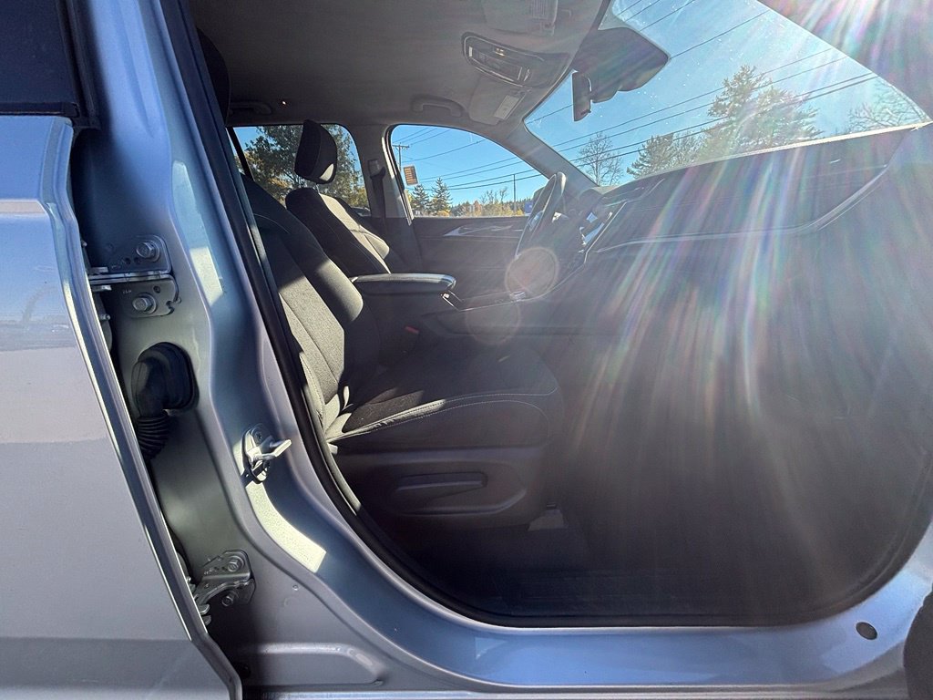 Used 2022 Jeep Grand Cherokee Laredo w/ Luxury Tech Group I AWD/4WD image 39