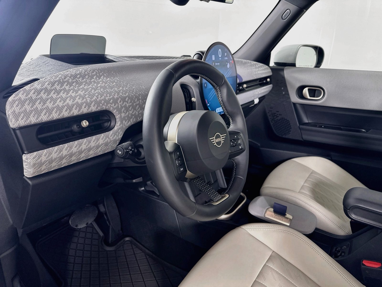 Certified 2026 MINI Cooper 2-Door Hardtop FWD image 30