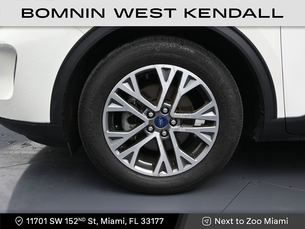 Used 2021 Ford Escape SEL w/ Technology Package image 9