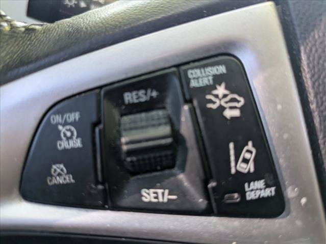 Used 2017 Chevrolet Equinox LT w/ Driver Confidence Package II AWD/4WD image 13