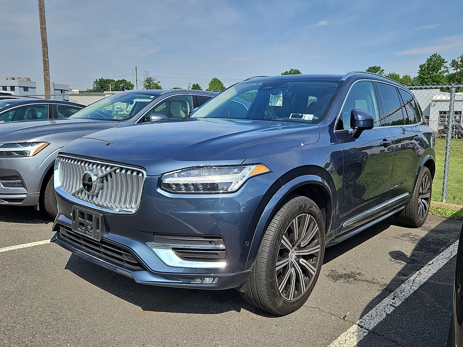 Used 2024 Volvo XC90 B6 Plus w/ Protection Package Premier AWD/4WD image 3