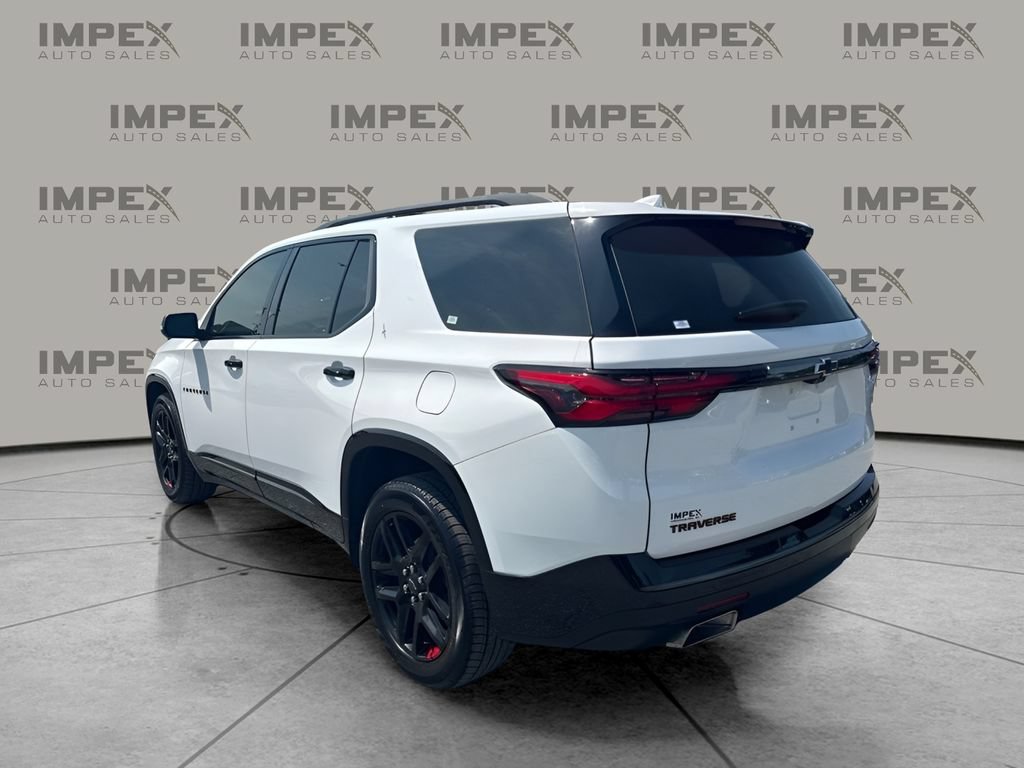 Used 2023 Chevrolet Traverse Premier w/ Redline Edition FWD image 2