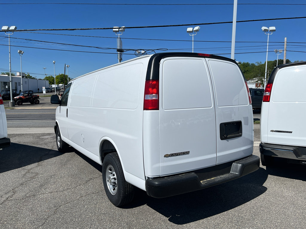 New 2026 Chevrolet Express 2500 Extended RWD image 5