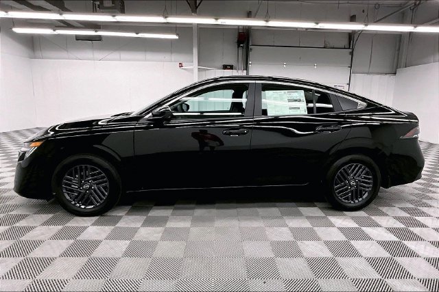 New 2026 Nissan Sentra SV w/ SV Convenience Package FWD image 18