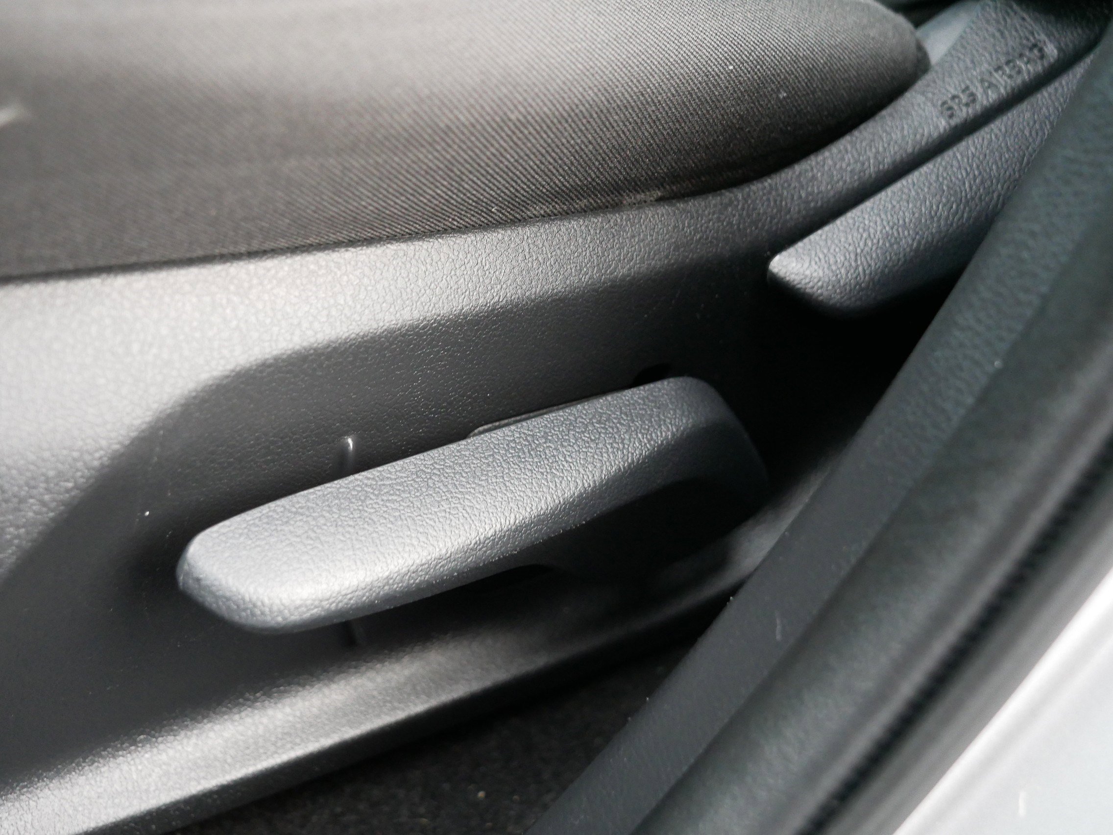 Used 2021 Toyota RAV4 LE image 20