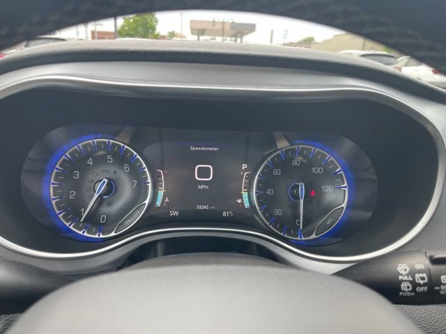 Used 2025 Chrysler Pacifica Limited FWD image 23