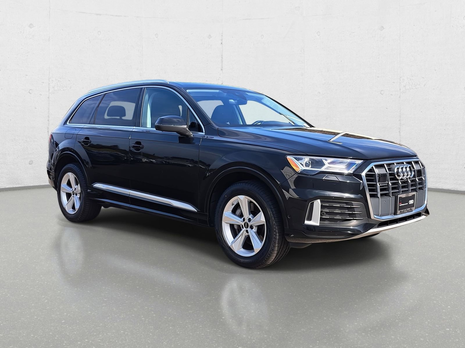 Used 2023 Audi Q7 2.0T Premium Plus w/ Premium Plus Package image 3