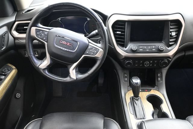 Used 2019 GMC Acadia Denali w/ Technology Package FWD image 25