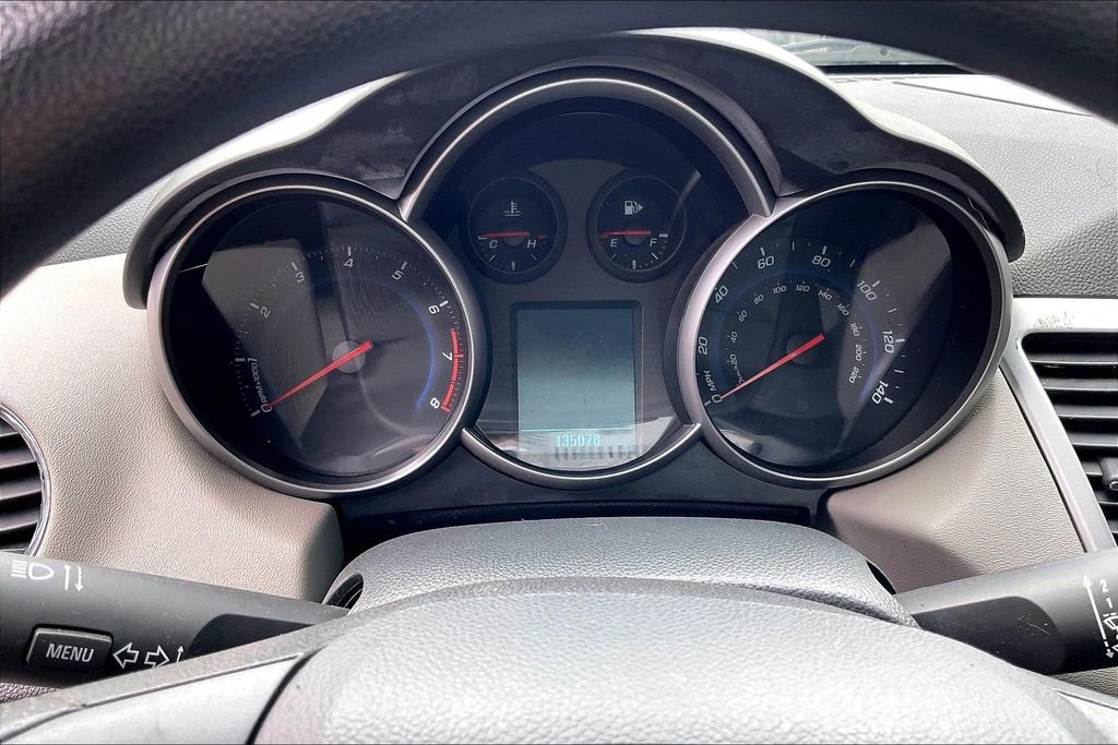 Used 2011 Chevrolet Cruze LS FWD image 27