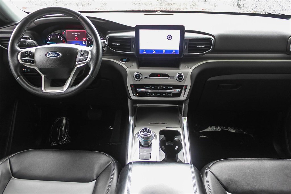 Used 2023 Ford Explorer XLT w/ Equipment Group 202A image 14