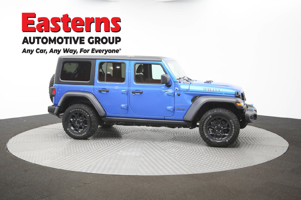 Used 2023 Jeep Wrangler Unlimited w/ Cold Weather Group AWD/4WD image 44