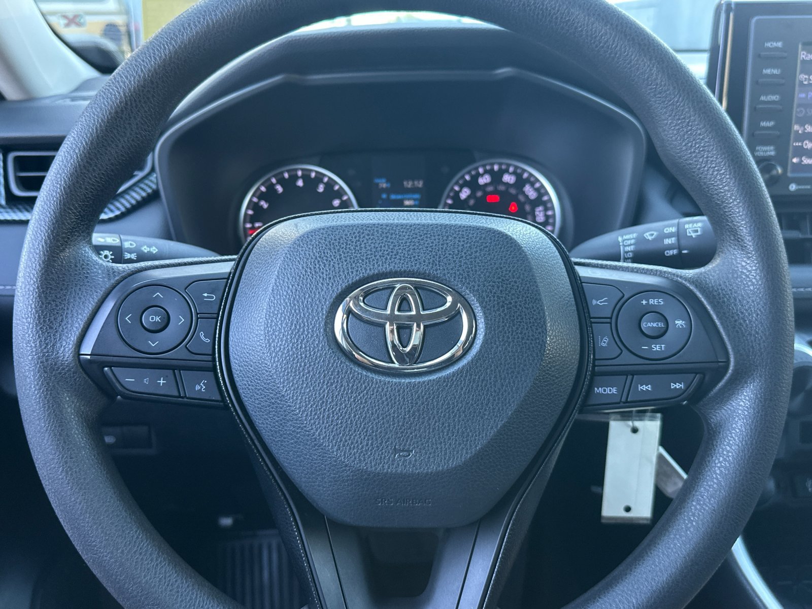 Used 2021 Toyota RAV4 LE FWD image 22