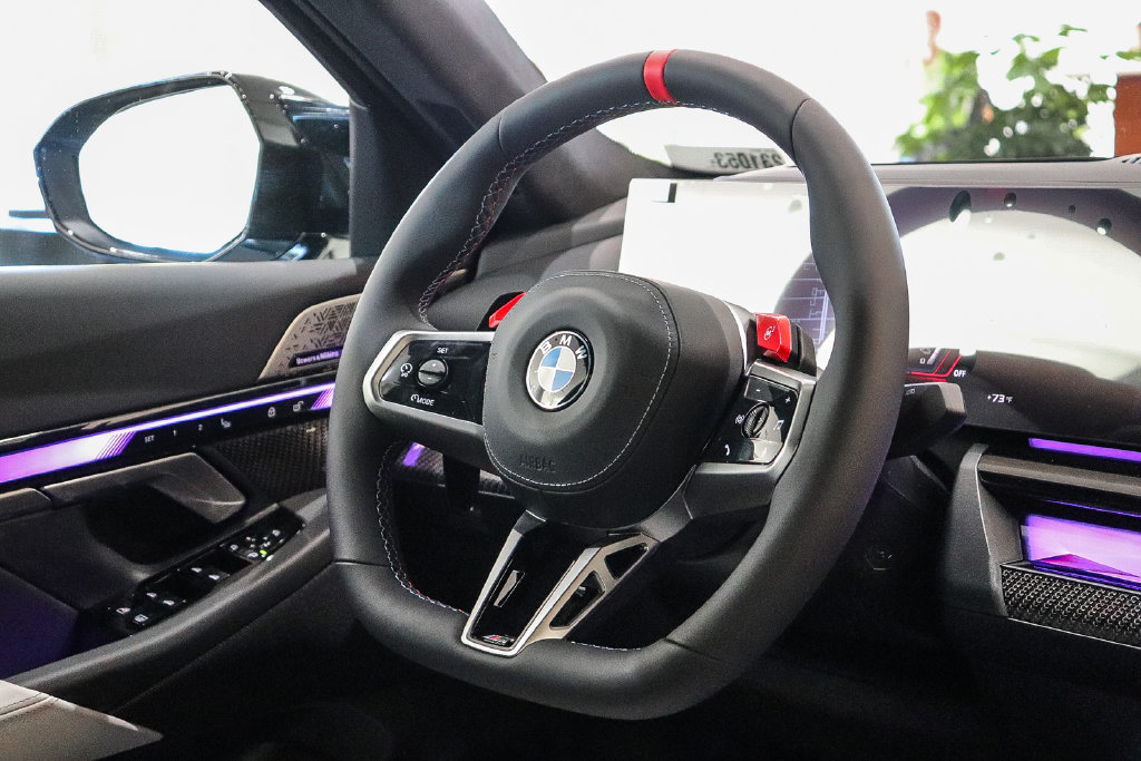 New 2027 BMW M5 w/ Executive Package AWD/4WD image 15