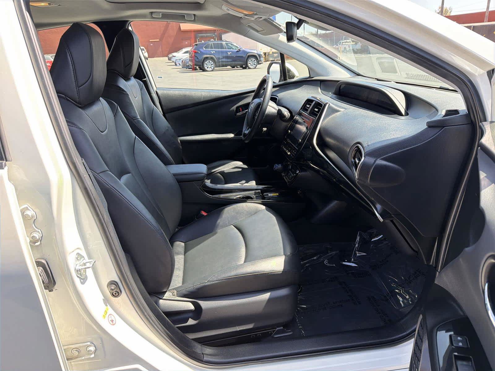 Used 2019 Toyota Prius XLE w/ Advanced Technology Package FWD image 15