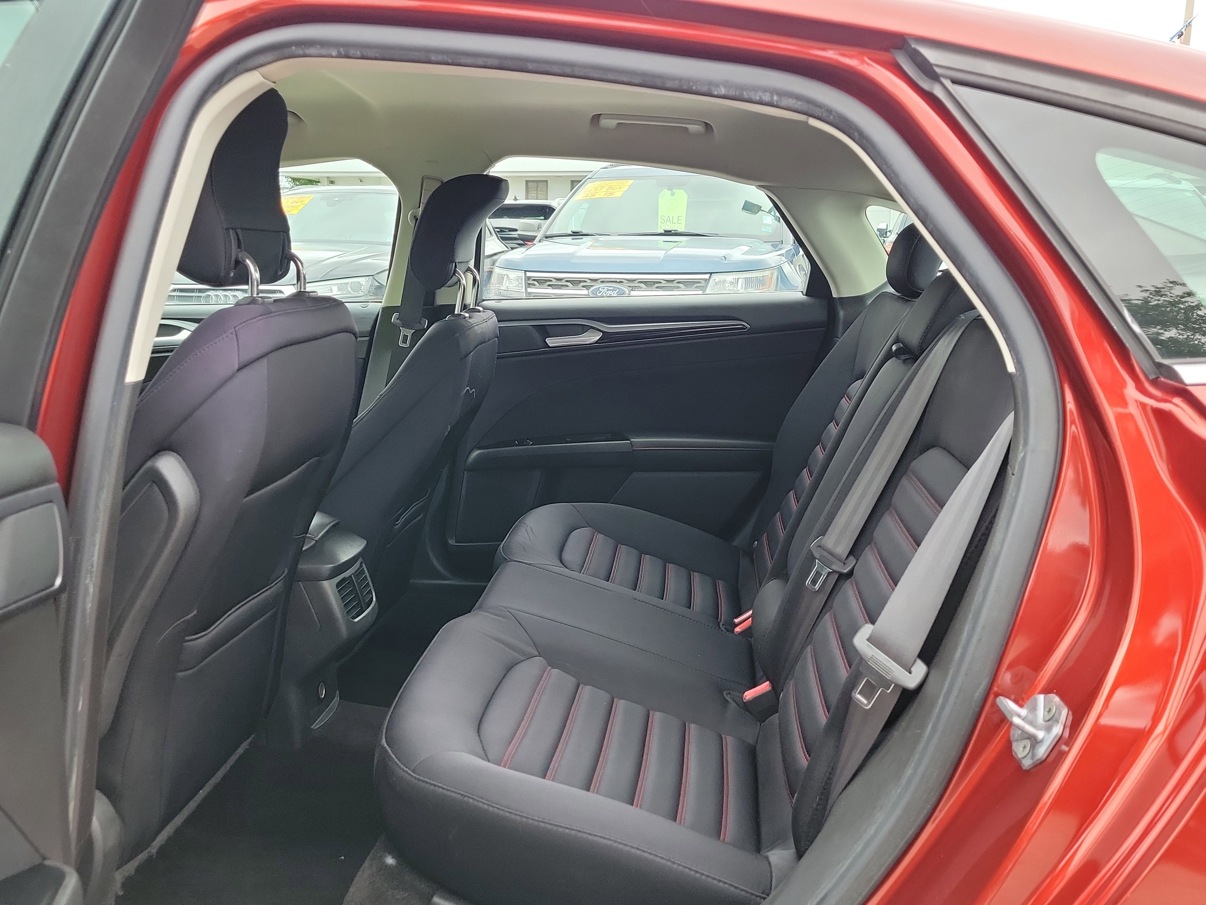 Used 2014 Ford Fusion SE w/ Equipment Group 201A image 13