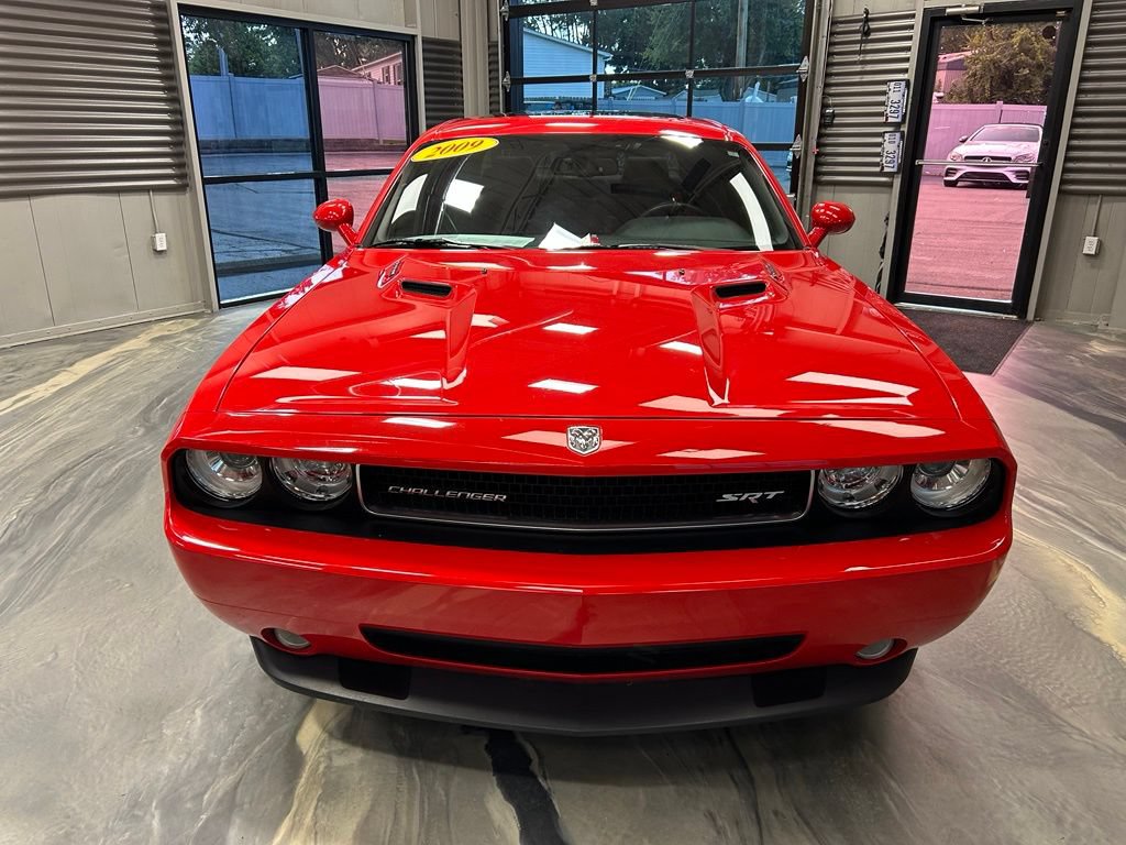 Used 2009 Dodge Challenger SRT8 RWD image 35