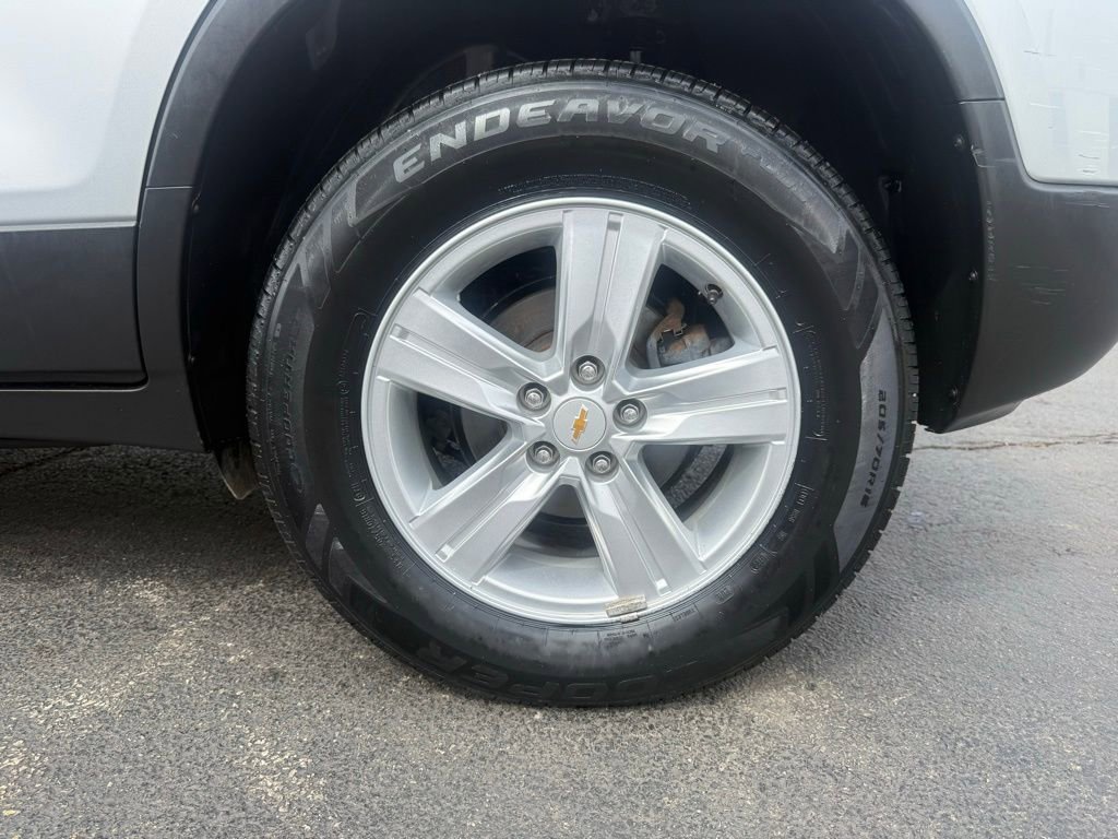 Used 2017 Chevrolet Trax LT w/ LT Convenience Package AWD/4WD image 28