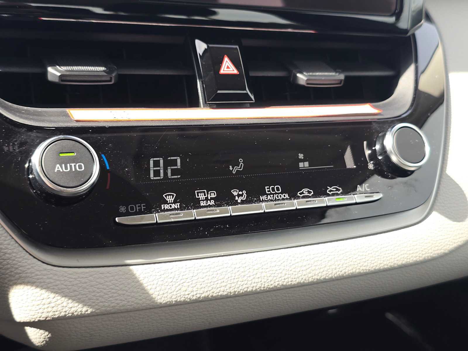 Used 2026 Toyota Corolla LE FWD image 27