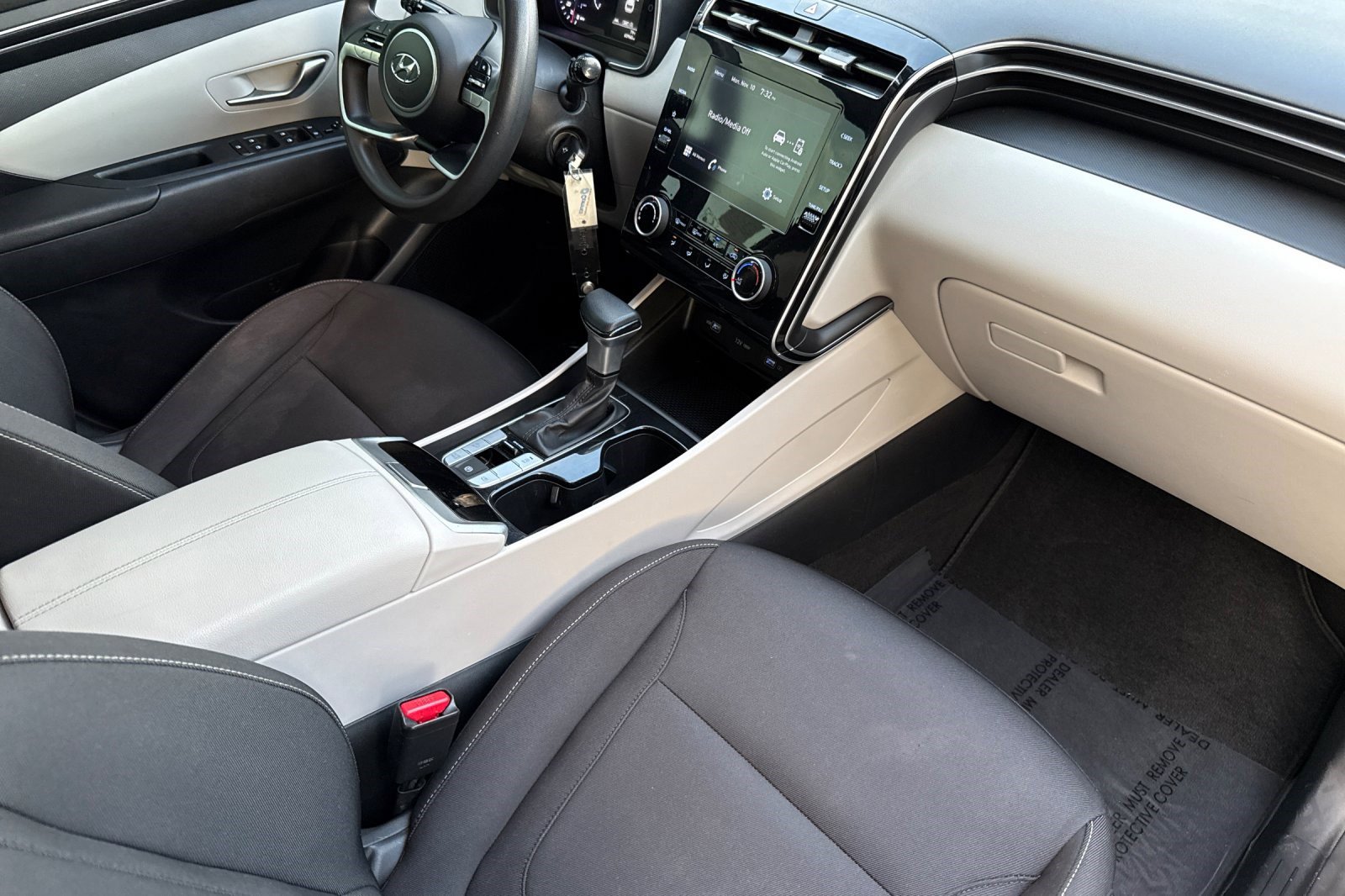 Used 2022 Hyundai Tucson SE image 18