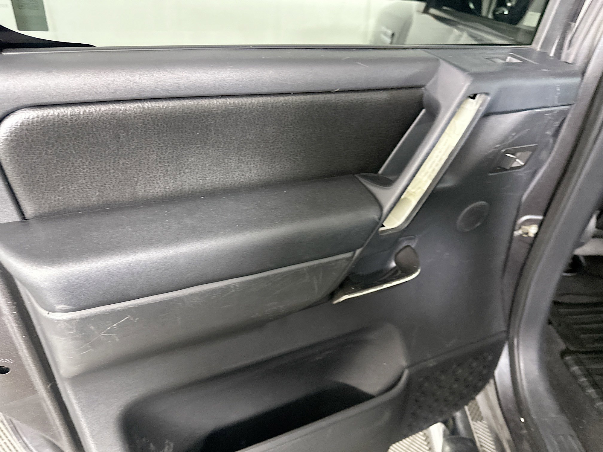 Used 2011 Nissan Titan SL w/ Heavy Metal Edition Pkg AWD/4WD image 24