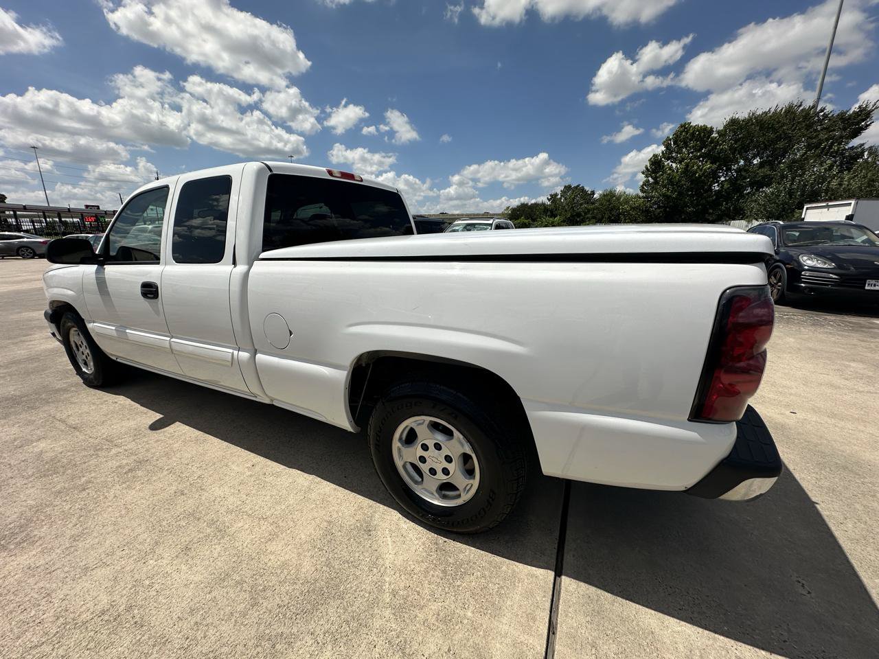 Used 2004 Chevrolet Silverado 1500 LS w/ Light Duty Power Package RWD image 3