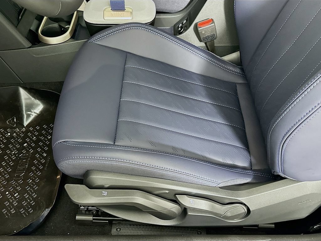 Certified 2025 MINI Cooper S FWD image 20