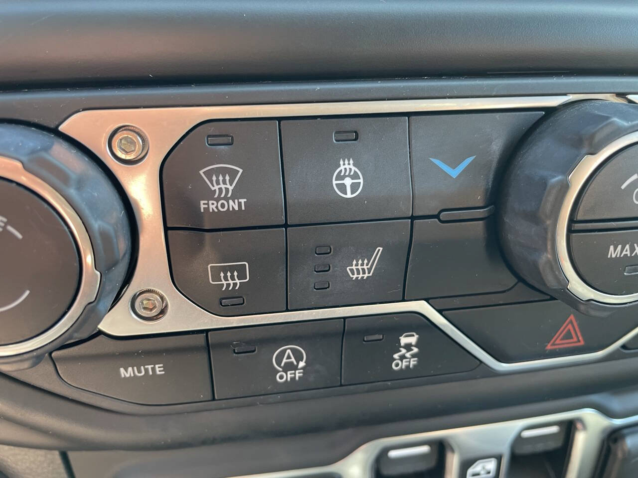 Used 2023 Jeep Wrangler Unlimited Sport AWD/4WD image 24