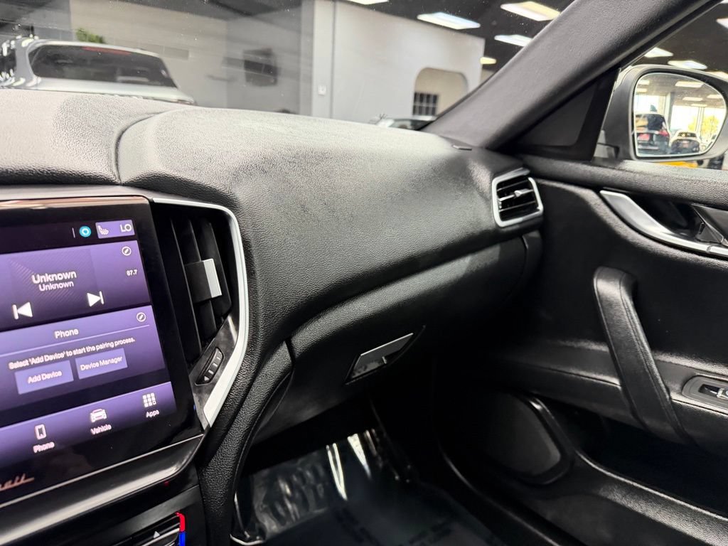 Used 2021 Maserati Ghibli RWD image 28