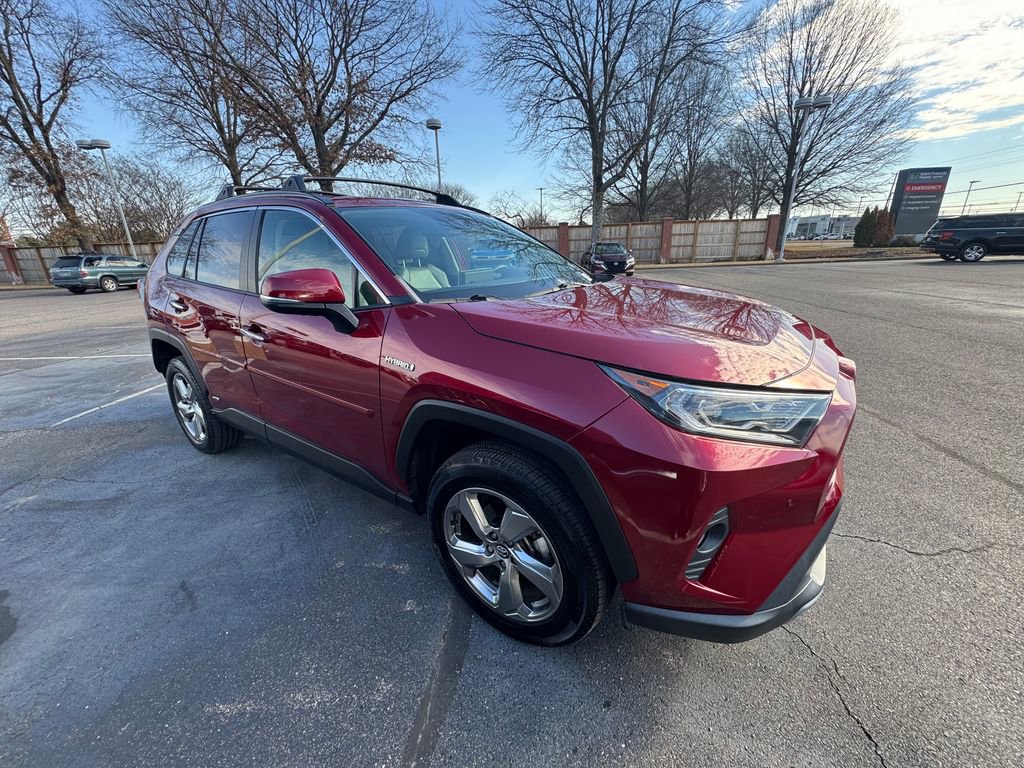 Used 2020 Toyota RAV4 Limited image 9