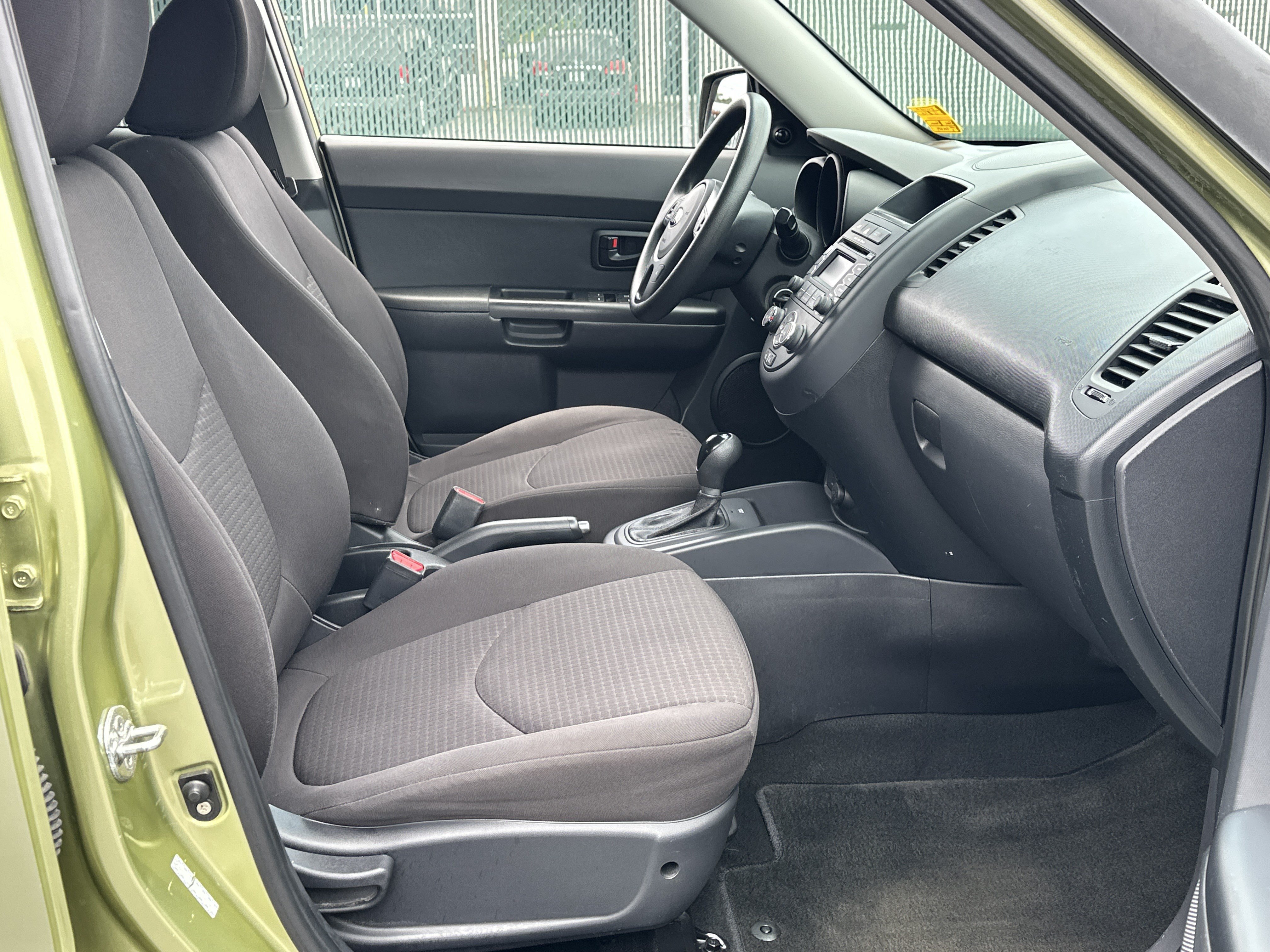 Used 2013 Kia Soul FWD image 12