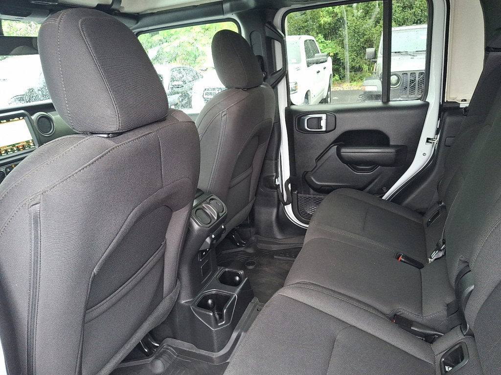 Certified 2022 Jeep Gladiator Willys image 20