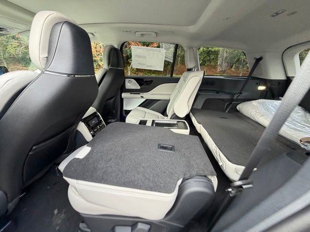 New 2026 Lincoln Aviator Reserve image 12