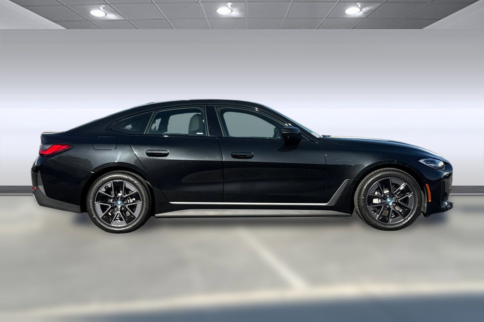 Certified 2023 BMW i4 eDrive35 w/ Parking Assistance Package image 8