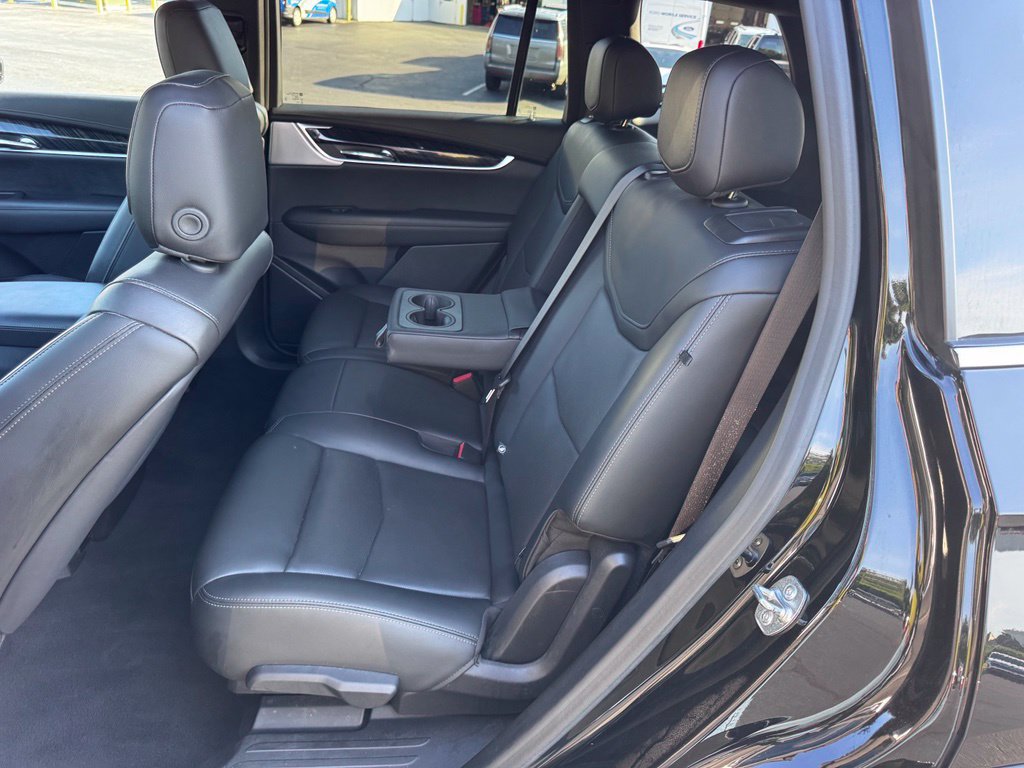 Used 2024 Cadillac XT6 Premium Luxury AWD/4WD image 34
