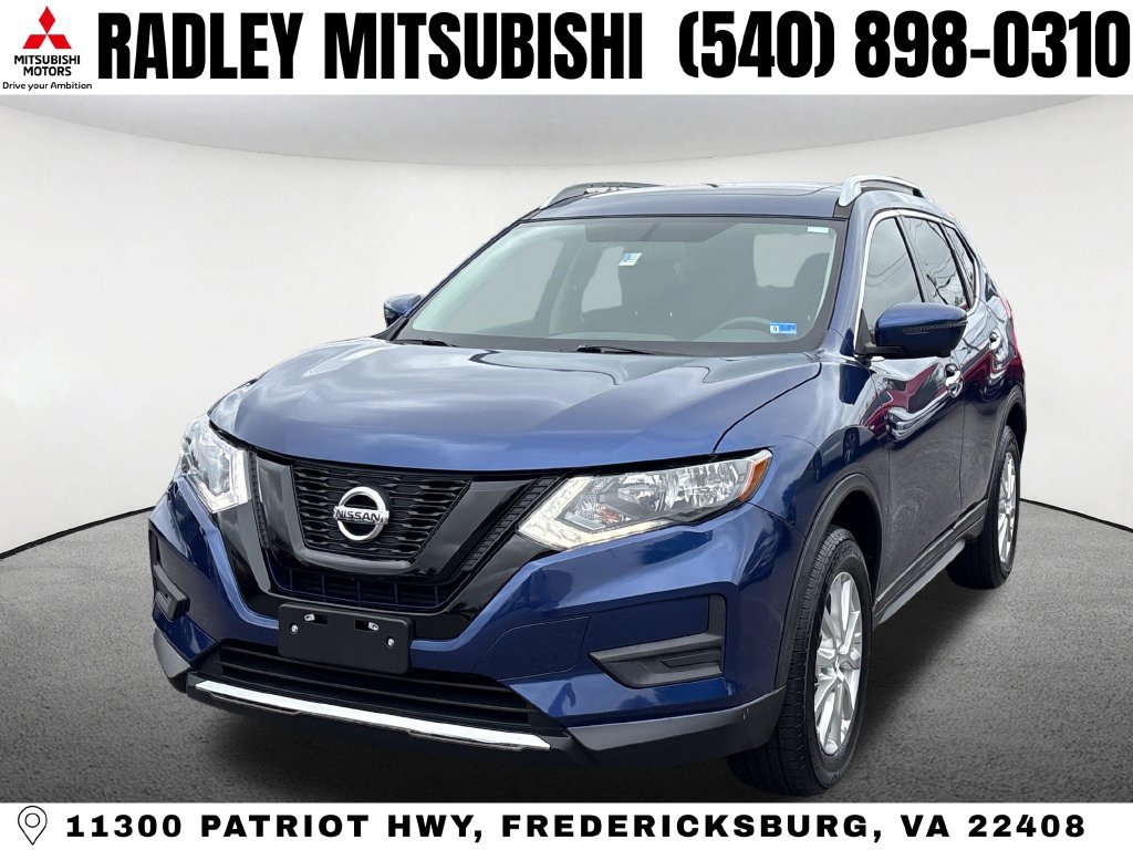 Used 2017 Nissan Rogue SV AWD/4WD image 1
