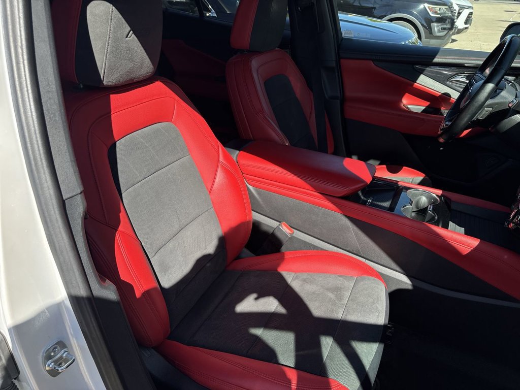 Certified 2025 Chevrolet Blazer EV RS AWD/4WD image 32