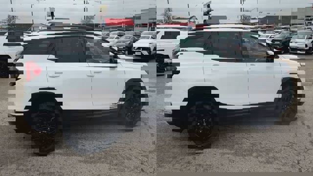 Used 2022 GMC Terrain SLE w/ Driver Convenience Package AWD/4WD image 13