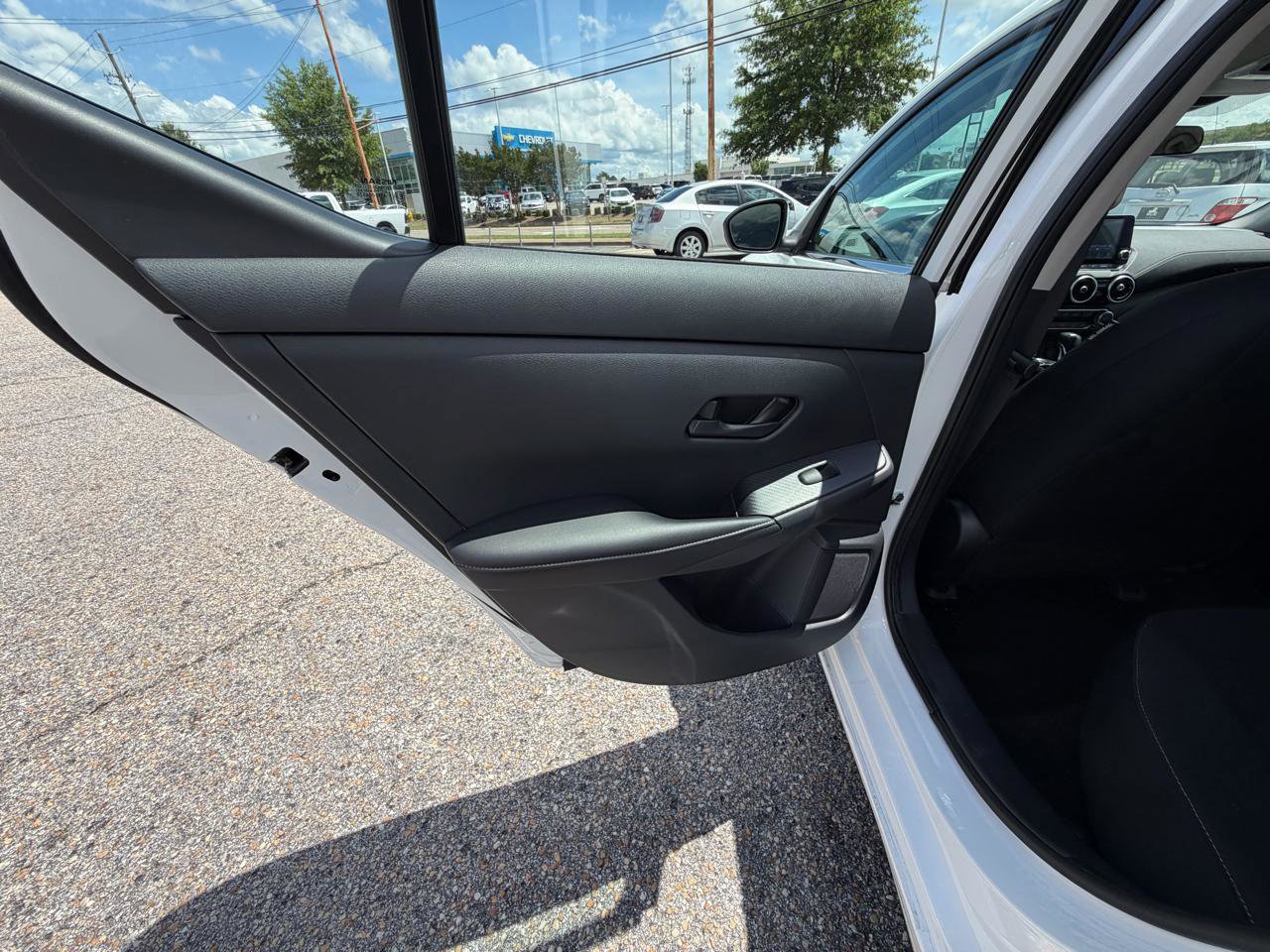 Used 2024 Nissan Sentra SV FWD image 28
