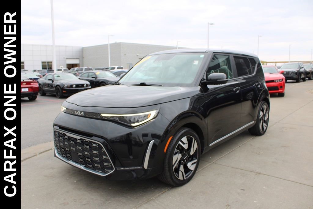 Used 2023 Kia Soul GT-Line w/ GT-Line Technology Package FWD image 3