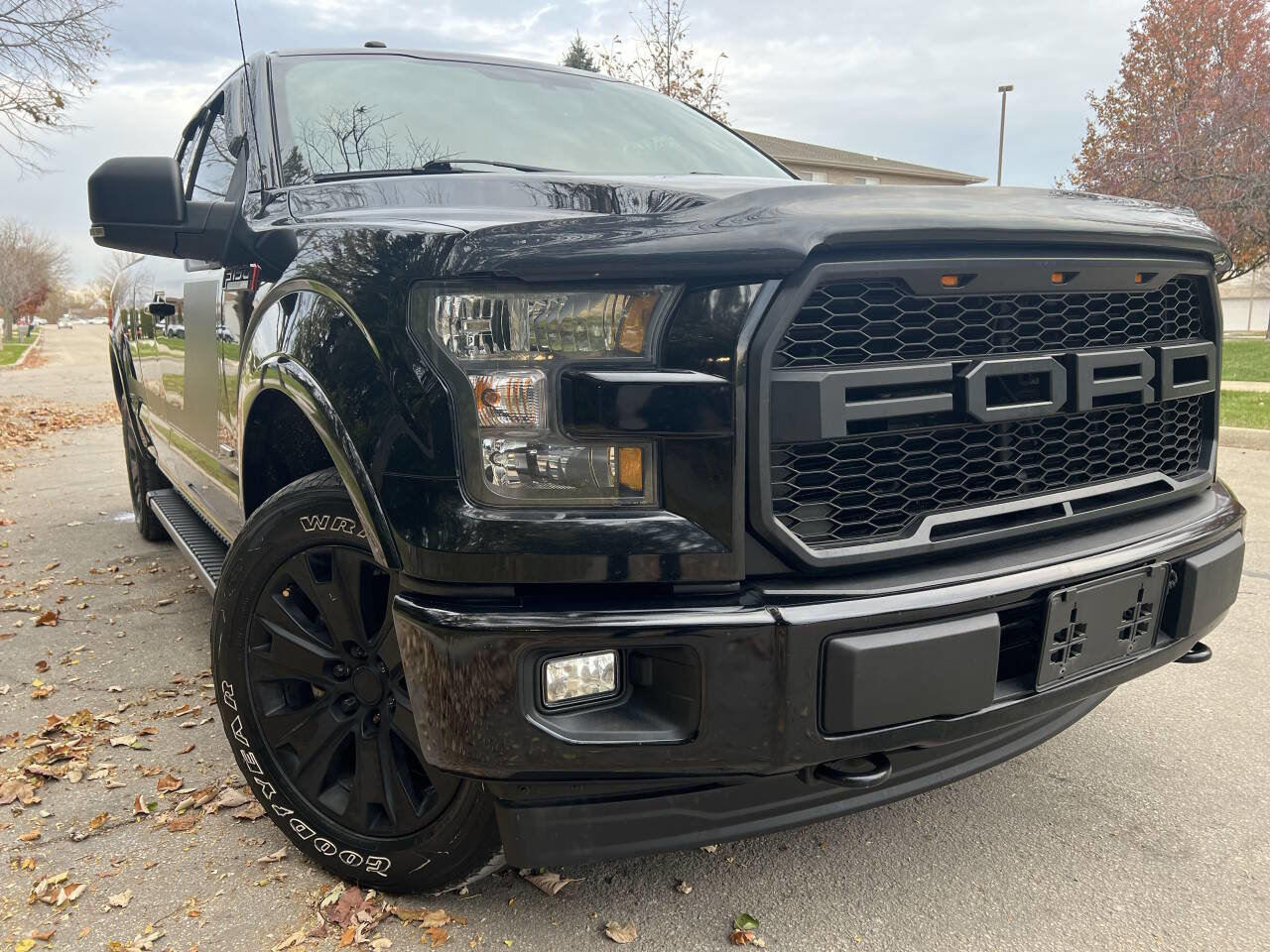 Used 2017 Ford F150 XLT w/ Equipment Group 302A Luxury AWD/4WD image 1